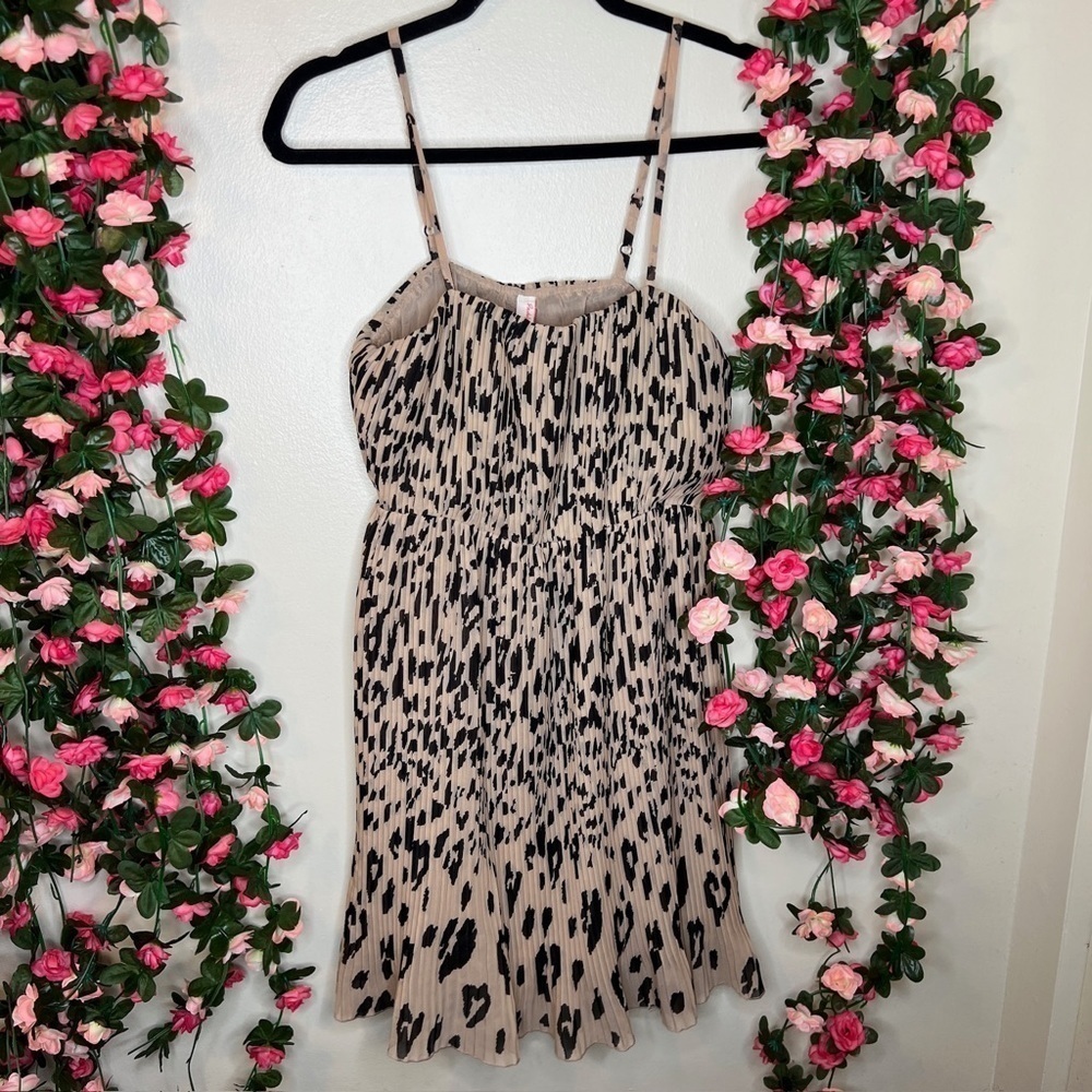 Indulge Brown Black Animal Print Spaghetti Strap Blouse Women’s Medium Party